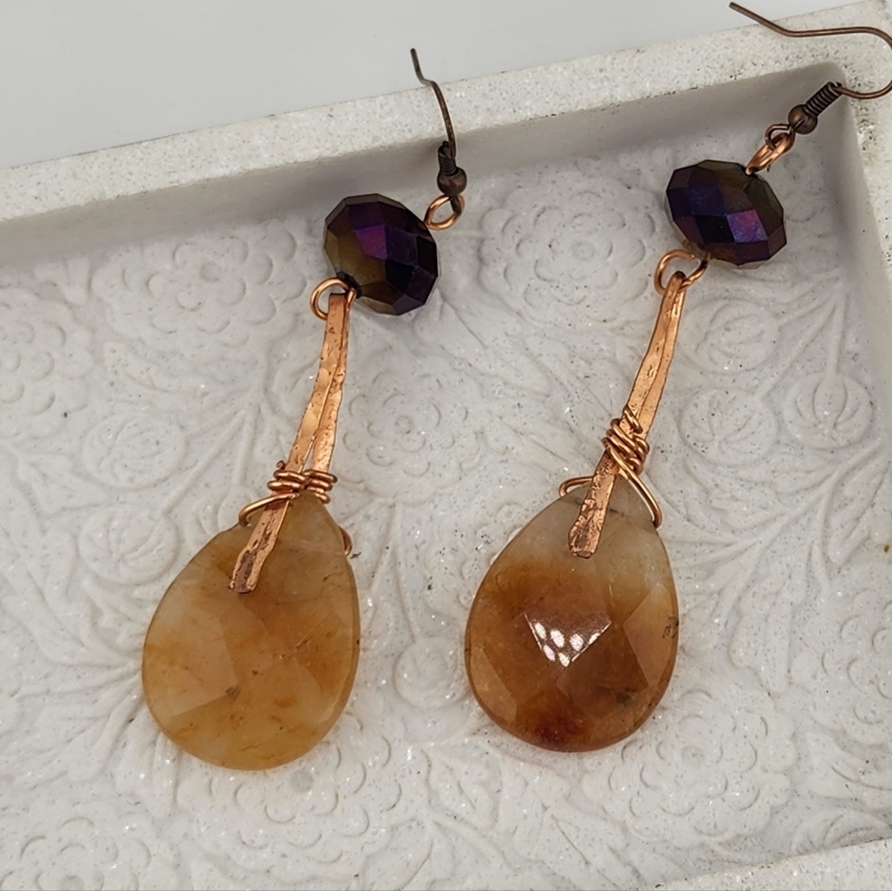 CARNELIAN, CRYSTALS AND COPPER METALS DANGLING EARRINGS - Picture 6 of 11